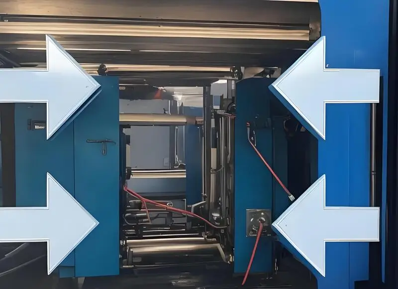 Stampo a iniezione con pannelli blu