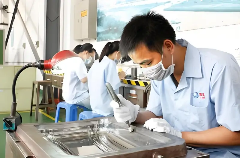 Injection Mold Polishing