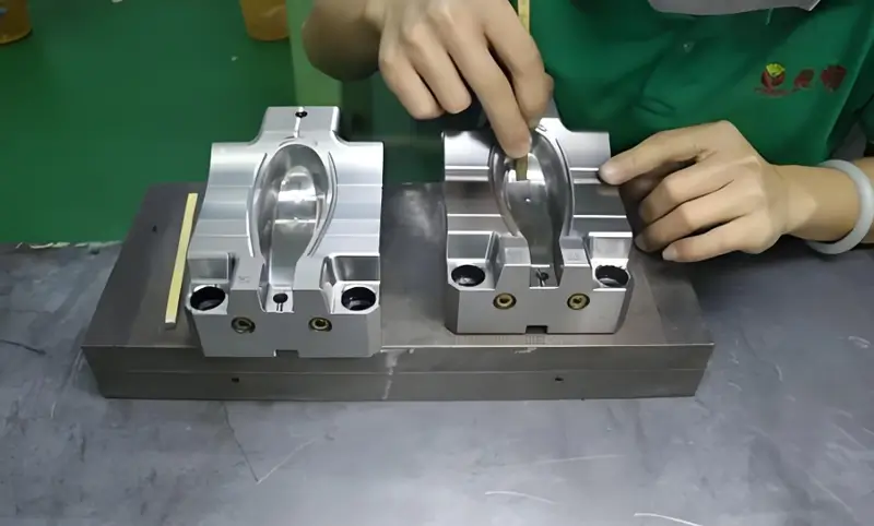 Полировка литьевых форм