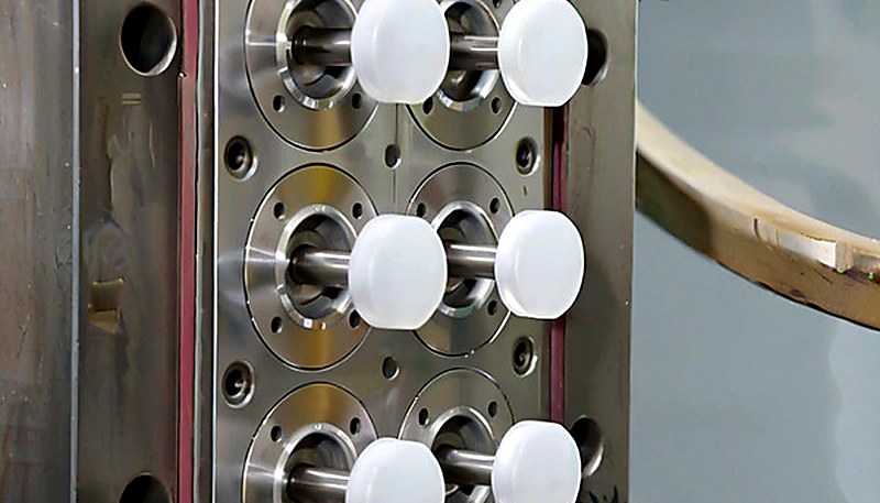 Injection molding mass production with organized workflow